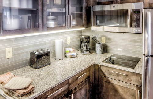 Columbus Apartment | Only 1 Mile from The Ohio State University! | Heated Indoor Pool + Fitness Center