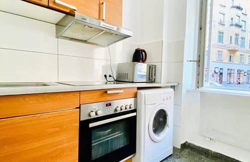 Leopoldstadt Apartment | Only 10-min to Danube River, 1BR Spacious Apt.