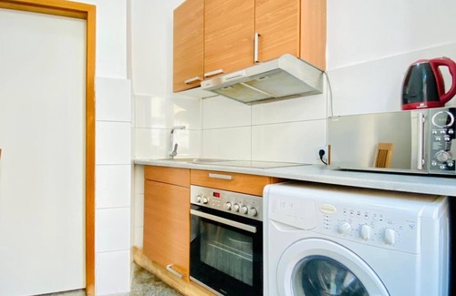 Leopoldstadt Apartment | Only 10-min to Danube River, 1BR Spacious Apt.