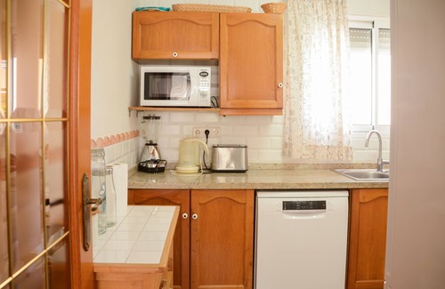 Oliva House | Only 100m from a Sandy Beach - 3x Air Conditioning - Com. Pool - FREE WiFI