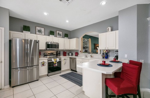 Windsor Hills House | Only 2 Miles 2 Disney-FREE Water Park- Pool-Spa- Game Room-Huge Playhouse & WiFi