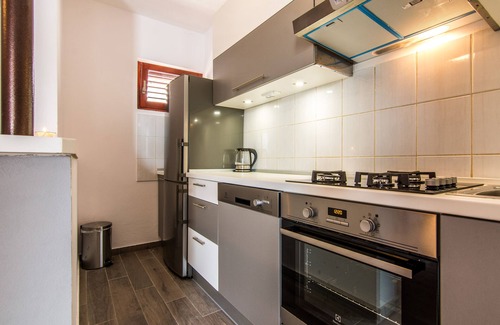 Krusevo House | Only 30m from beach, newly furnished, wit beautiful view and outside pool.