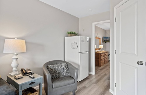 Chincoteague Condo | Only 5 min to Assateague National Seashore!