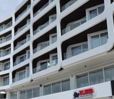 Qawra Apartment | only for family Central Luxury Seafront, Bugibba