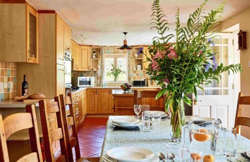 Trecastle Apartment | Onnen Fawr Farmhouse