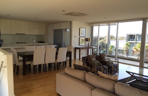 Torquay Apartment | Onshore Torquay