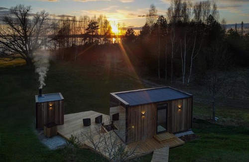Voru County Apartment | ÖÖD Hötels Roosisaare – with sauna