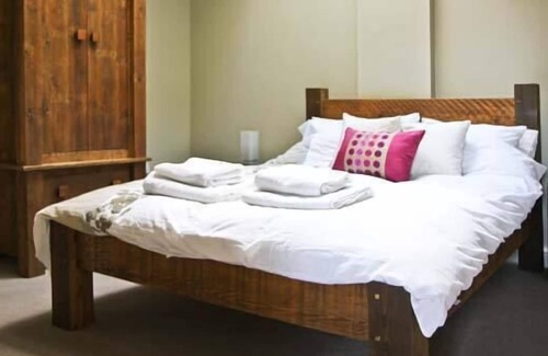Stanton Drew Apartment | OOLITIC SPRINGS, with a garden in Dundry