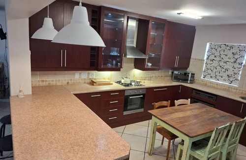 Langebaan House | OosiesRus - Charming Langebaan Villa with Garden View