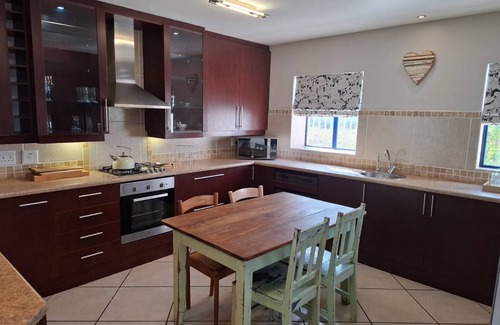 Langebaan House | OosiesRus - Charming Langebaan Villa with Garden View