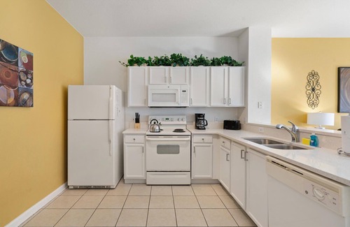 Windsor Hills House | OP7678 Windsor Hills 3 Bedroom Private Pool Townhome