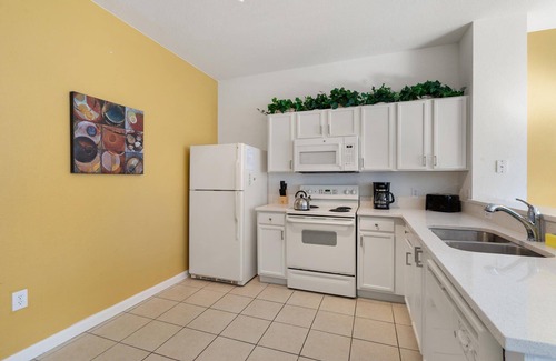 Windsor Hills House | OP7678 Windsor Hills 3 Bedroom Private Pool Townhome