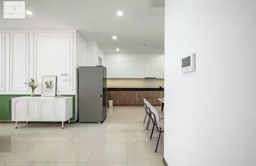 Hang Xanh Apartment | Opal Tower Riverside Retreat