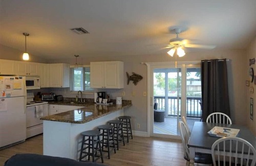 Port Pine Heights House | OPEN FOR 2025 LOBSTER SEASON! Nice 2-bedroom Canal Home in serene Big Pine Key!