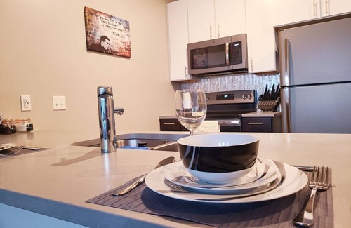 Soulard Apartment | Open Hot Tub- 3rd Floor Queen Suite w/View (327)