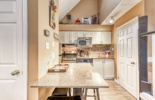 Craigleith House | Open Loft condo with 2 baths shared pool and tennis courts