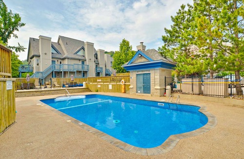 Craigleith House | Open Loft condo with 2 baths shared pool and tennis courts