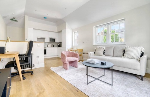 Bishop's Apartment | Open plan Waterloo, 1BR, New build, terrace, by Blueground