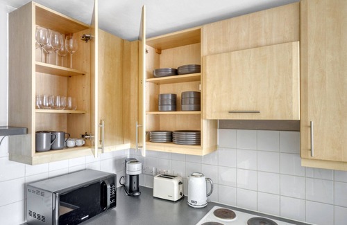 Pimlico Apartment | Open plan Westminster 1BR w/Balcony, 6 mins to Pimlico, by Blueground