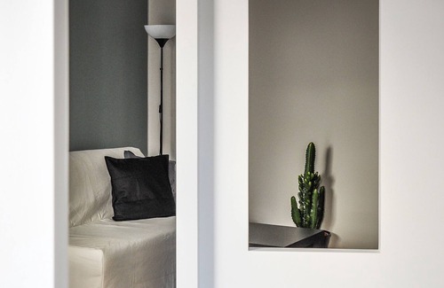 Old Town House | Openspace studio apartment in the historic center of Catania
