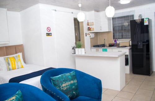 Trawal Apartment | Optimum Stay Self Catering Accommodation - Deluxe Room