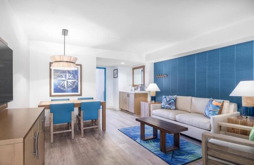 South Lake Tahoe Hotel | Opulence Meets Outdoor Adventure: 4 Comfortable Units, Indoor Pool, Pets Allowed