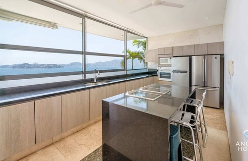 Unta Bruja Villa | Opulent Casa Utopia 290° Jaw-Dropping Ocean Views