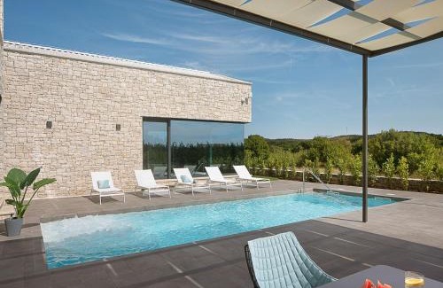 Bale Villa | Opulent Istria Villa 4 Bedrooms Villa Vita Indoor & Outdoor Pool Sauna