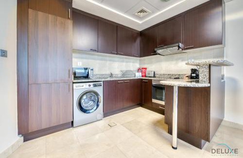Bur Dubai Apartment | Opulent Studio at Sky Gardens DIFC by Deluxe Holiday Homes
