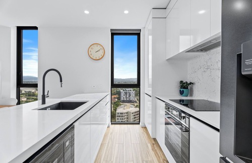 Broadbeach Apartment | Opus - GCLR