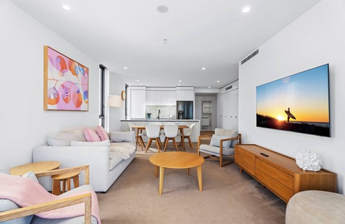 Broadbeach Apartment | Opus - GCLR
