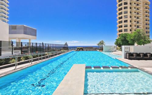 Broadbeach Apartment | Oracle (1)2401