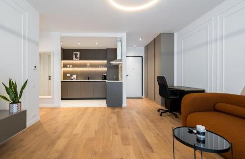 Bucharest Apartment | Orange Luxury King bed Apartment, bussiness, leisure in One Cotroceni