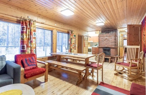 Akaslompolo House | Oravanpesä by Interhome