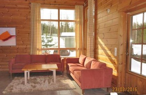 Oravi House | Oravi Villa Sleeps 8 WiFi