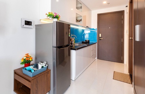 Phu Nhuan Apartment | Orchad Apartment 1BR near aiport, free POOL, GYM, BBQ.