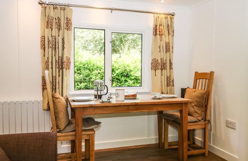 Staplefield Cottage | ORCHARD LODGE, pet friendly, with a garden in Bolney