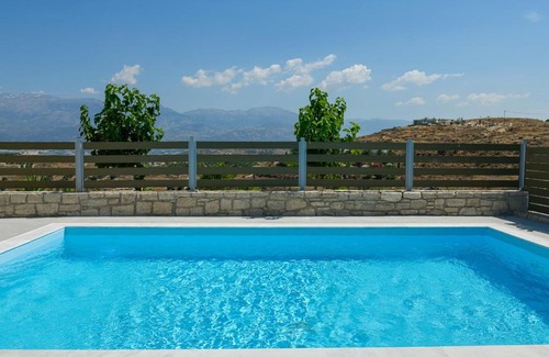 Kamilari Villa | Orelia Cretan Villas - Private Pool
