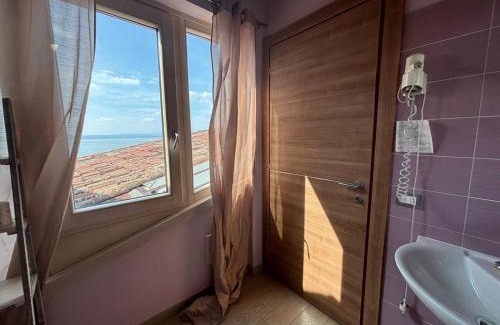 Lazise Old Town House | Oreste Suite