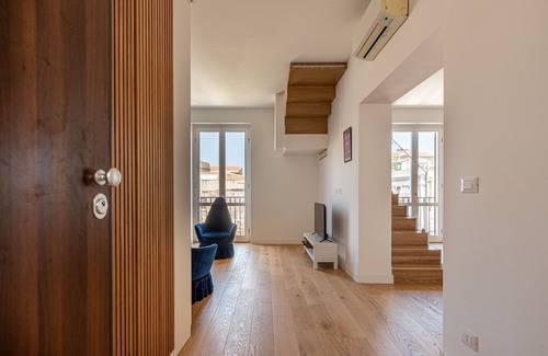 Castellammare Vucciria Apartment | Oretea Apartment with Terrace by Wonderful Italy