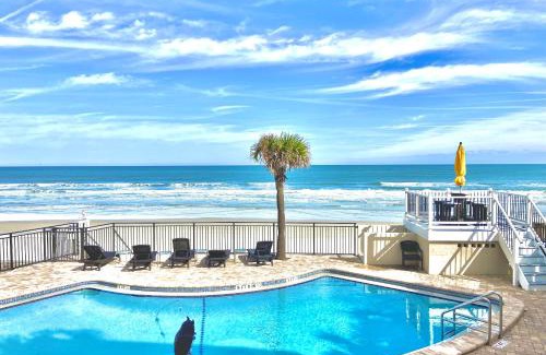 Daytona Beach Hotel | Organic Beach Retreat