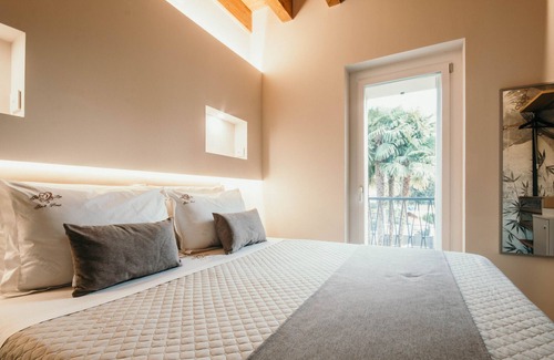 Solcio Bed & Breakfast | Orient Suite in Gio&Leo GuestHouse - Lakeside L&B