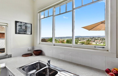 West Launceston House | Original character features
