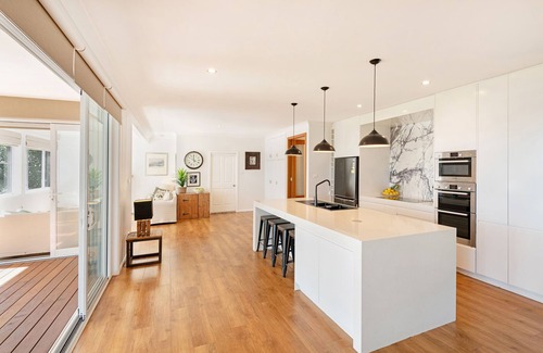 Vincentia House | Orions Ultimate Oasis: Absolute Beachfront Retreat