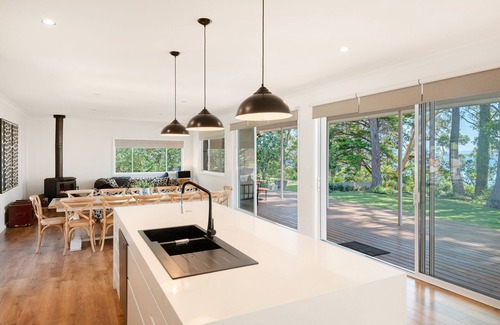 Vincentia House | Orions Ultimate Oasis: Absolute Beachfront Retreat