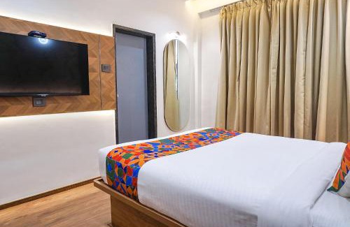 Kothrud Hotel | Oriva Shourya Residency - Nr Maharshi Karve Museum