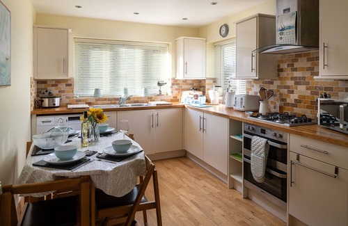 Llanfairfechan Cottage | Orme View - Two Bedroom Cottage, Sleeps 4