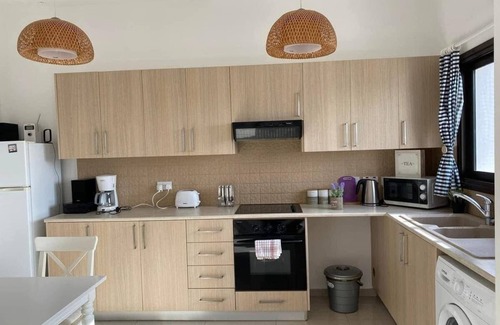 Oroklini Apartment | Oroklini : Two bedrooms apartment with private Roofgarden sea view.