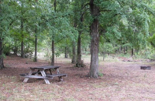 Marble Falls RV Rental | Orrasis dry tent site, PONDER