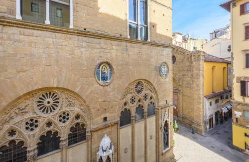 San Giovanni Apartment | Orsanmichele View by Mmega